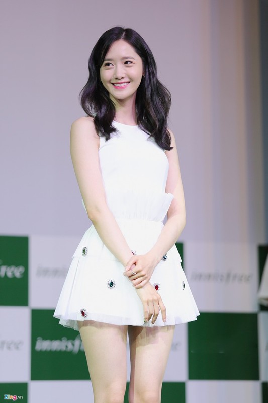 Yoona (SNSD) den tre 2 tieng xuat hien o hop bao 10 phut-Hinh-8